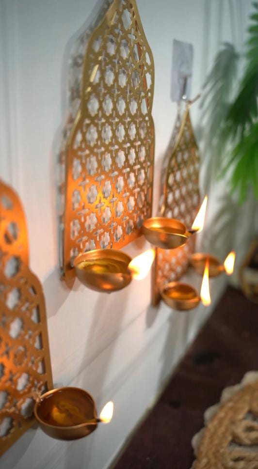 Jharokha wall hanging metal Tealight candle holder/diya