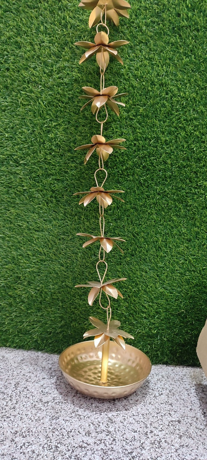 Hanging Lotus Urli