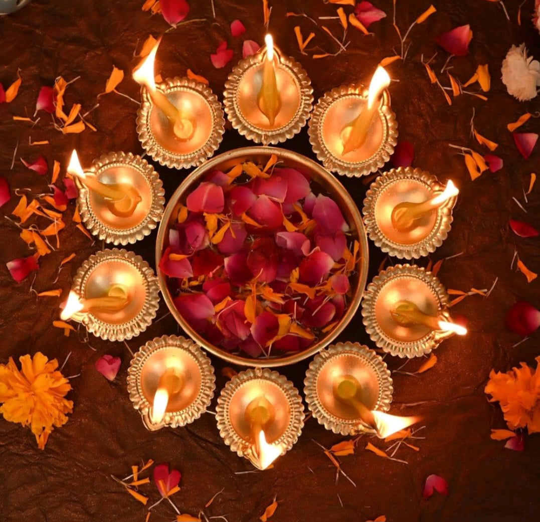 Diya urli - white display box
