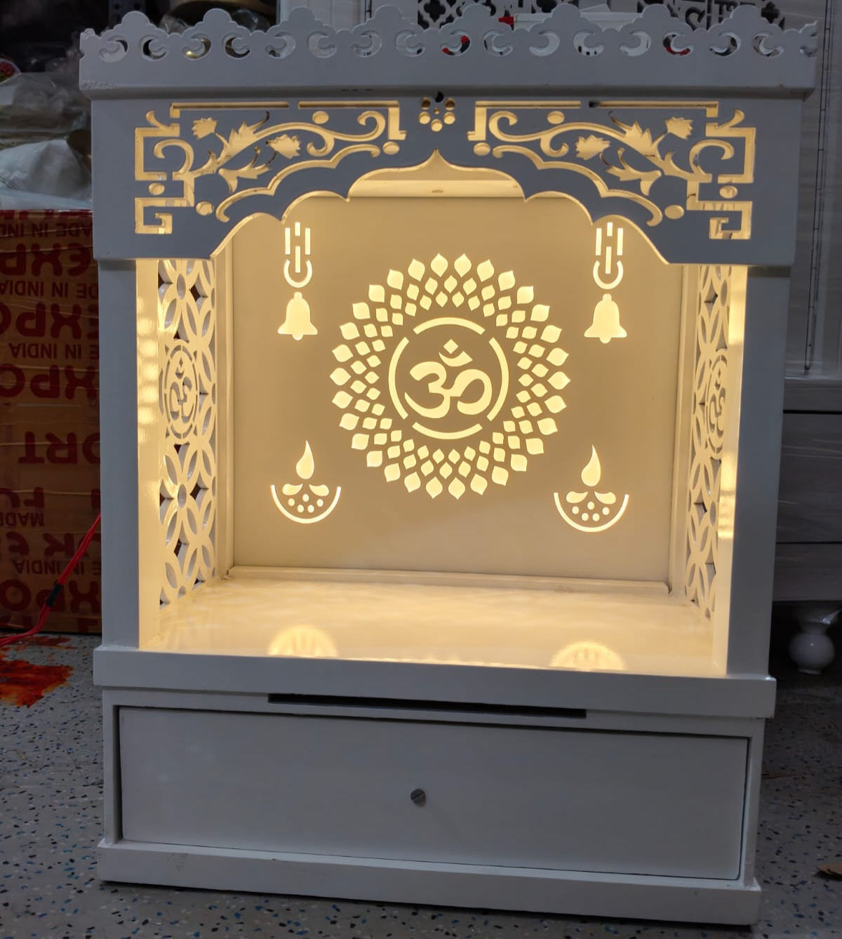 White wooden Temple with drawer and LED lights (15*10*18)